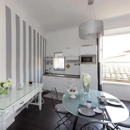 Old Bridge: Historical And Chic Apartment Florenz Exterior foto